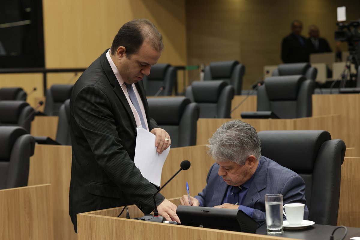 Parlamentar quer informações detalhadas sobre custos, execução e mecanismos de controle