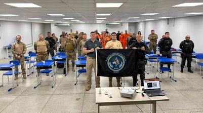 A iniciativa capacita profissionais que integram o Sistema Único de Segurança Pública para atuação técnica e padronizada na formação, manejo e condução de cães de busca por odor específico. (Foto: Reprodução/SSPI)