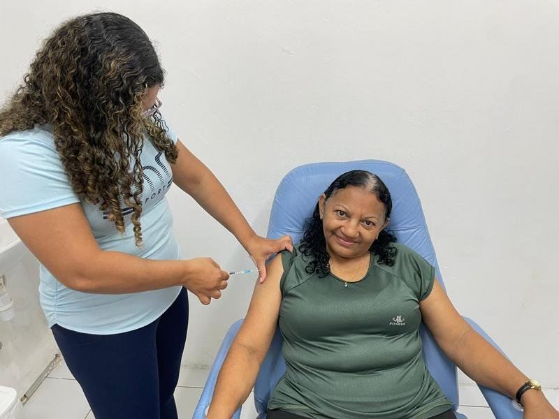 A vacina está disponível em todas as 91 UBS da capital e também no posto do Teresina Shopping