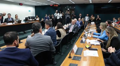 Nova reunião para debater proposta foi marcada para esta quarta (27) (Foto: LULA MARQUES/AGÊNCIA BRASIL.)