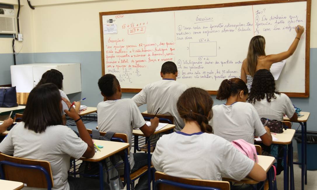 Edital prevê medidas cautelares a cursos de medicina com nota baixa