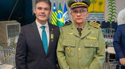 Homenagem ocorreu durante celebração dos 191 anos da corporação (Foto: Reprodução/ALEPI)