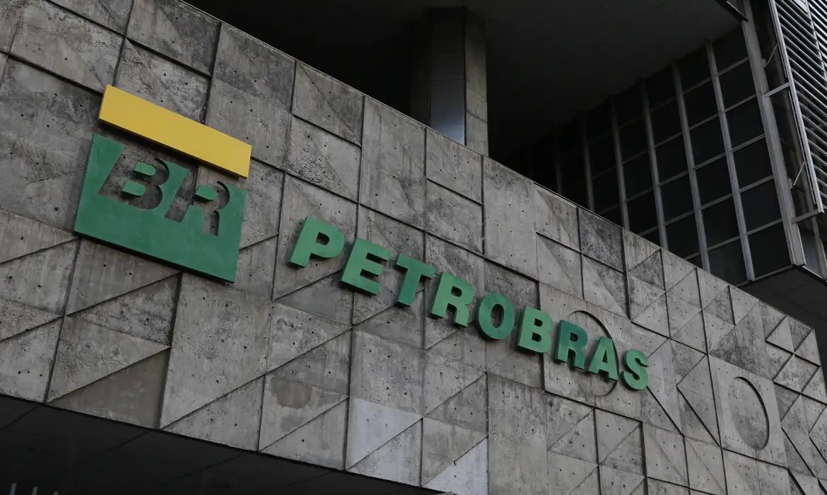 Preço médio de venda a distribuidoras terá queda de R$ 0,3515 no litro
