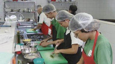 Rendimento médio do trabalhador foi de R$ 3.726 (Foto: FRAME CAMINHOS DA REPORTAGEM/TV BRASIL)