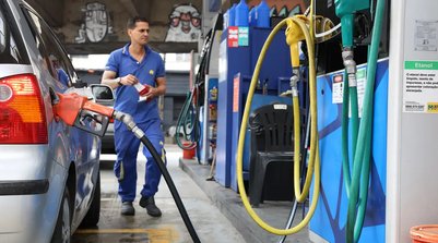 Medida busca conter alta dos combustíveis causada pela guerra (Foto: Rovena Rosa/Agência Brasil)