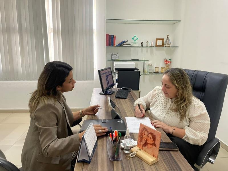 O objetivo é assegurar o atendimento contínuo da população, garantindo acesso aos medicamentos e fortalecendo a assistência farmacêutica do município