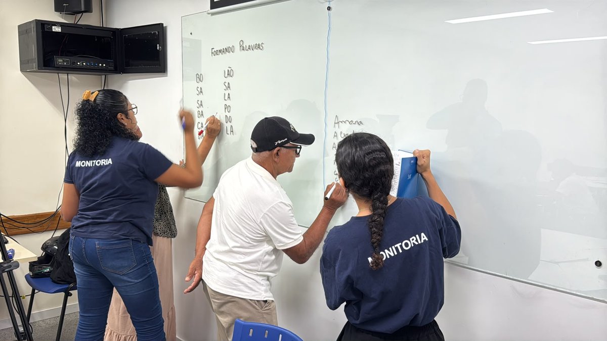 Programa 100% gratuito do Instituto Yduqs, em parceria com Estácio e Wyden, chega a 21 unidades e já alfabetizou mais de 2 mil pessoas