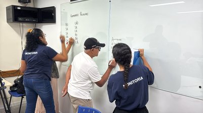 Programa 100% gratuito do Instituto Yduqs, em parceria com Estácio e Wyden, chega a 21 unidades e já alfabetizou mais de 2 mil pessoas (Foto: Reprodução)