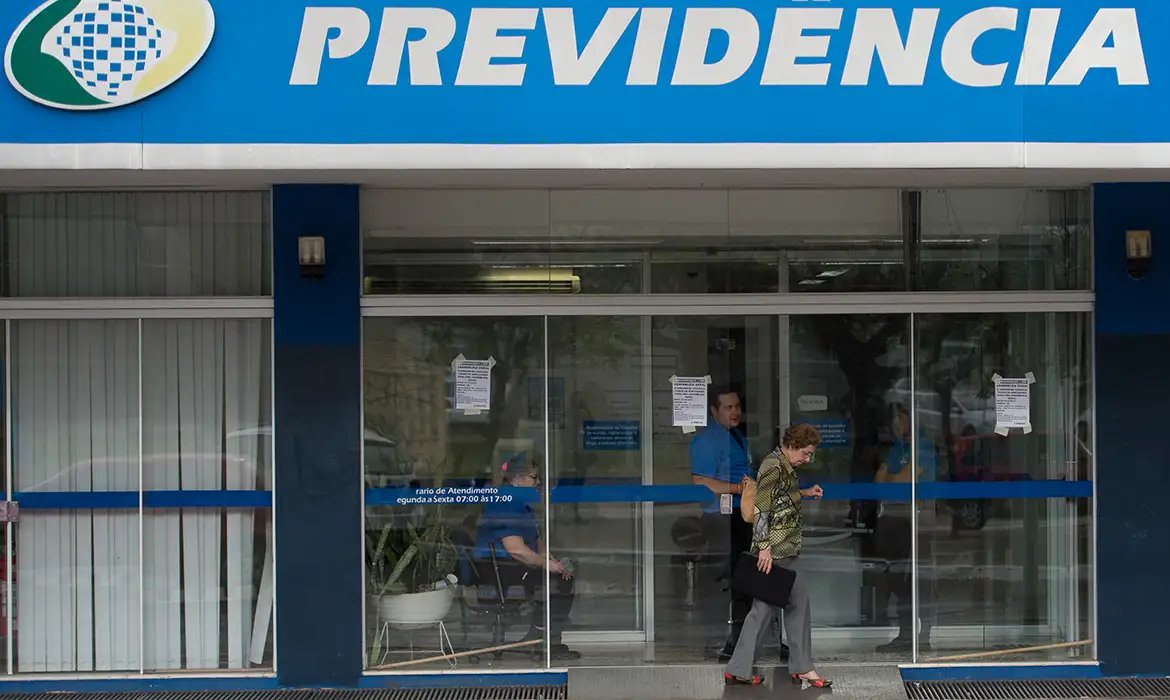 Texto prevê crédito extraordinário para reembolsar descontos indevidos
