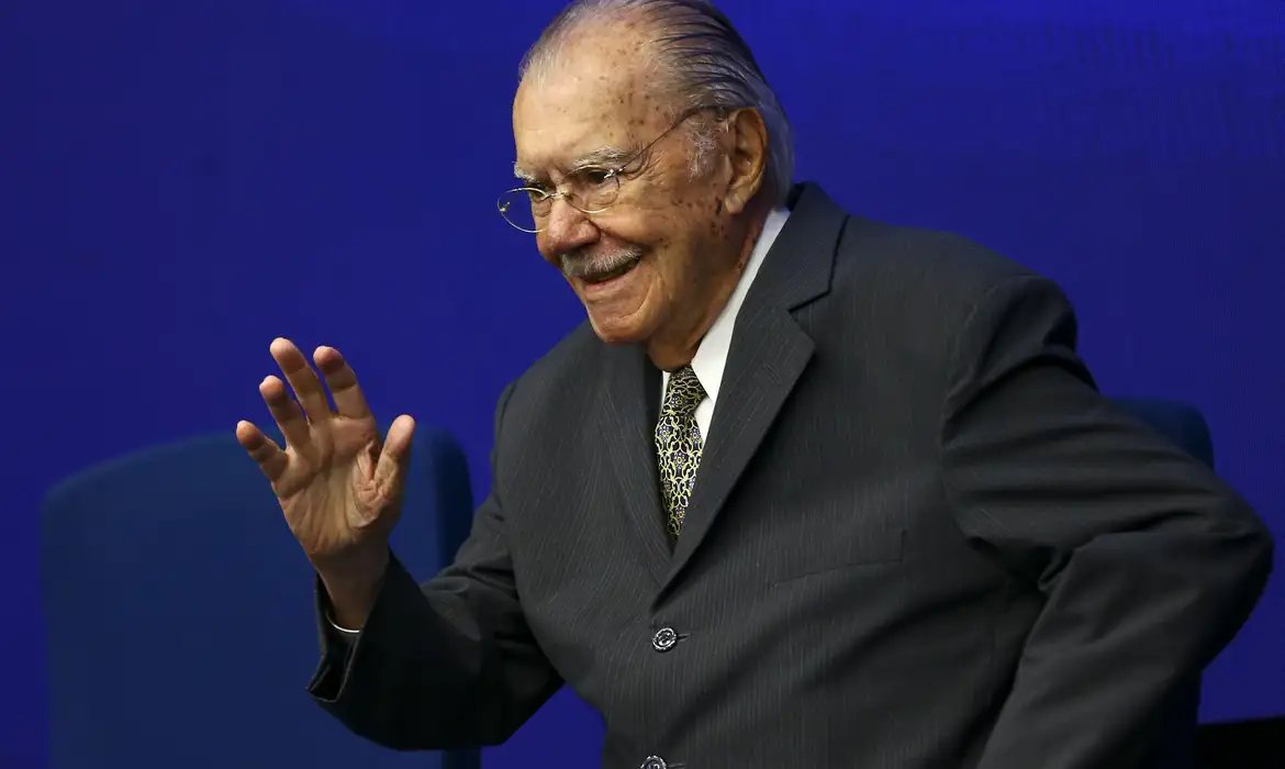 Ex-presidente partiu de São Luís para São Paulo