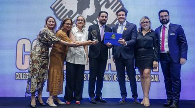 Teresina foi premiada nas categorias Prefeito Amigo do SUAS e Protagonismo da Mulher (Foto: Lucas Dias/SEMCOM)