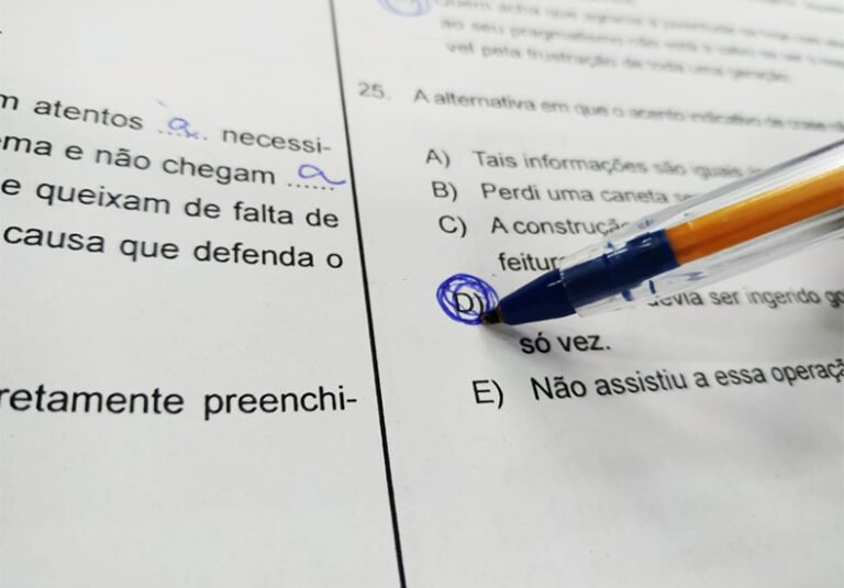 Prefeitura de Demerval Lobão faz seletivo com 44 vagas e salários de até R$ 3,3 mil