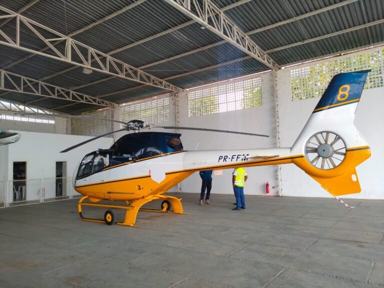 Helicóptero doado pela PRF para secretaria de Segurança chega ao Piauí