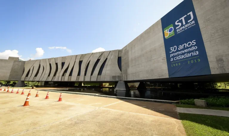 STJ suspende 100% da greve de servidores federais do meio ambiente