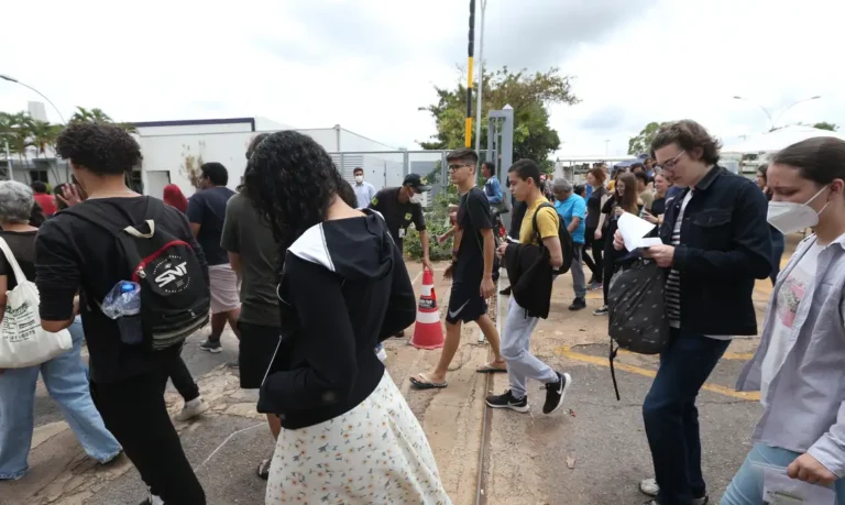 Estudantes têm até hoje sexta-feira para se inscrever no Enem