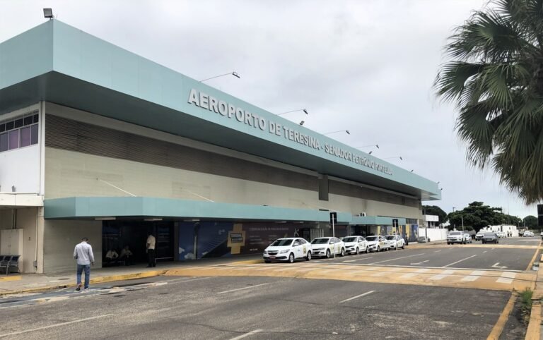 Aviões da Azul e Gol colidem no pátio do aeroporto de Teresina